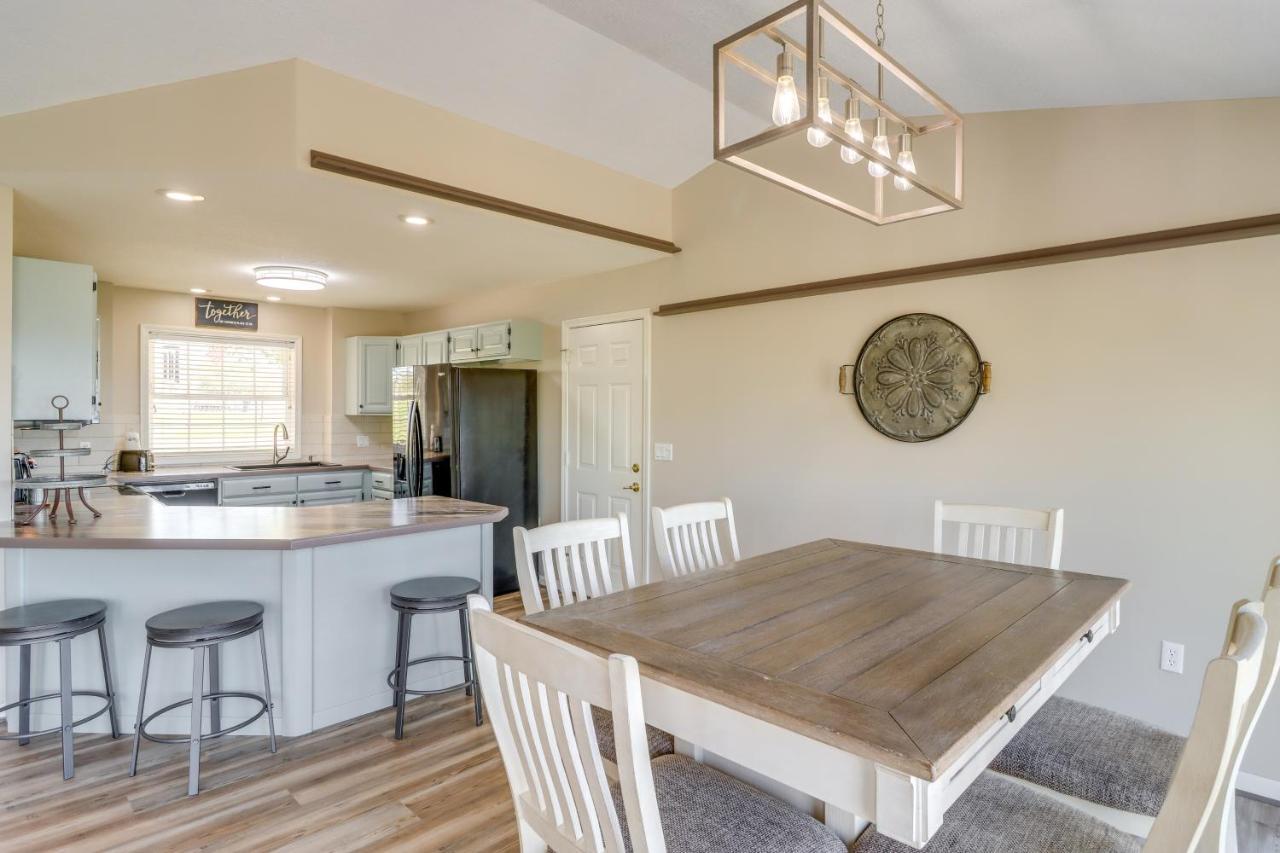 Charming Edgemont Home With Deck And Lake Views! Fairfield Bay Zewnętrze zdjęcie