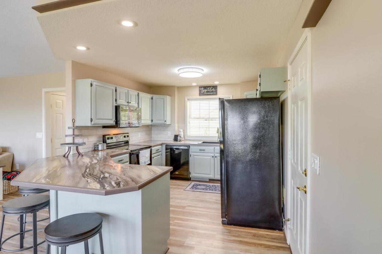 Charming Edgemont Home With Deck And Lake Views! Fairfield Bay Zewnętrze zdjęcie