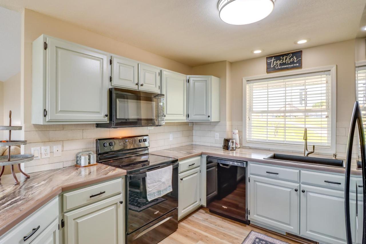 Charming Edgemont Home With Deck And Lake Views! Fairfield Bay Zewnętrze zdjęcie