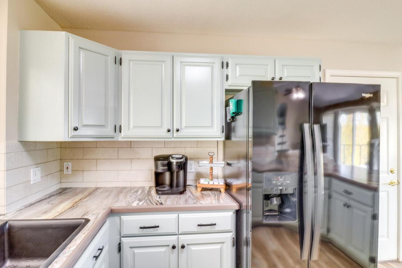 Charming Edgemont Home With Deck And Lake Views! Fairfield Bay Zewnętrze zdjęcie